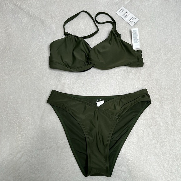 New with tags! Army green v cut bikini bottom size Medium - Picture 1 of 7
